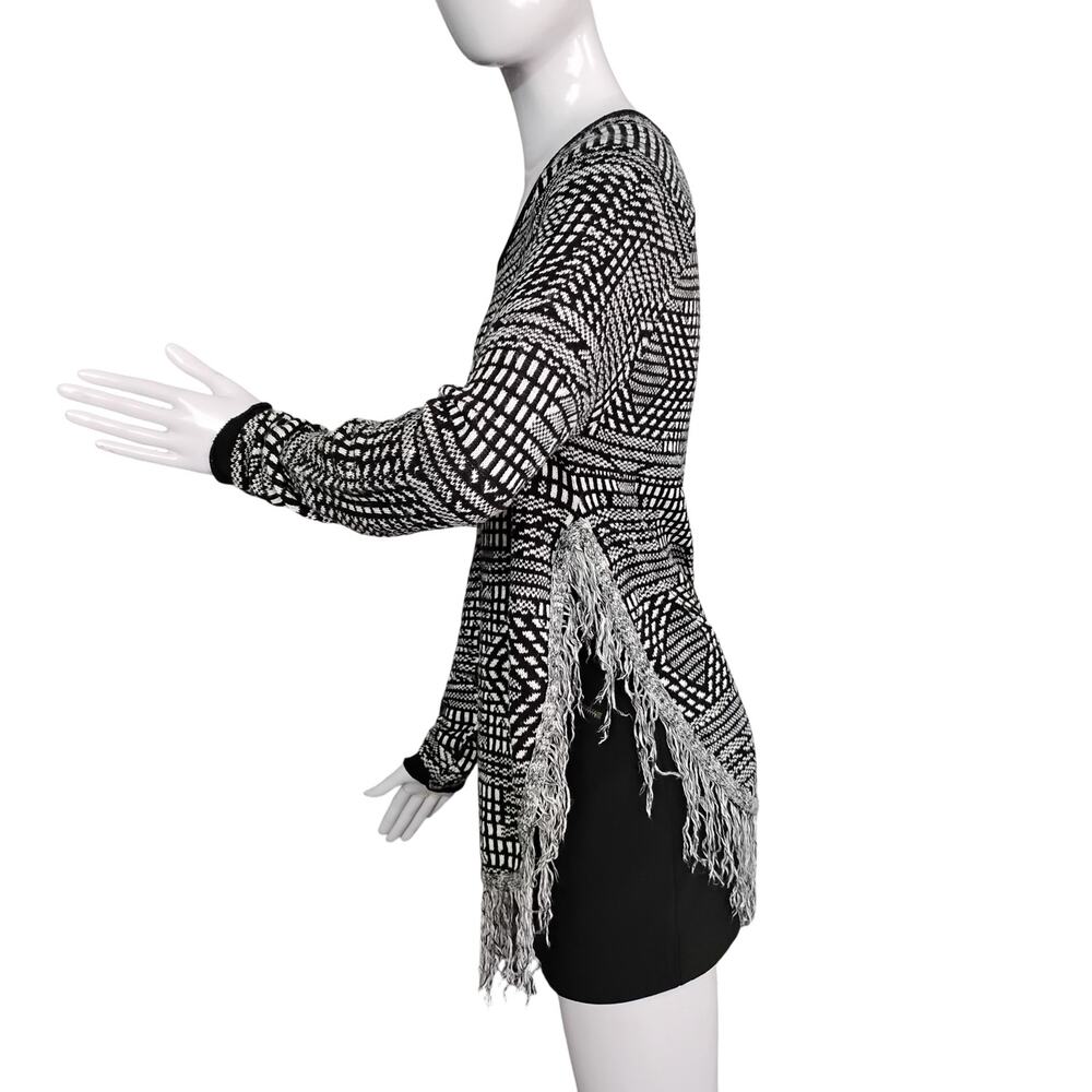 Miami Sweater Top Size Small Black and White Fringe Hem Long Sleeve
